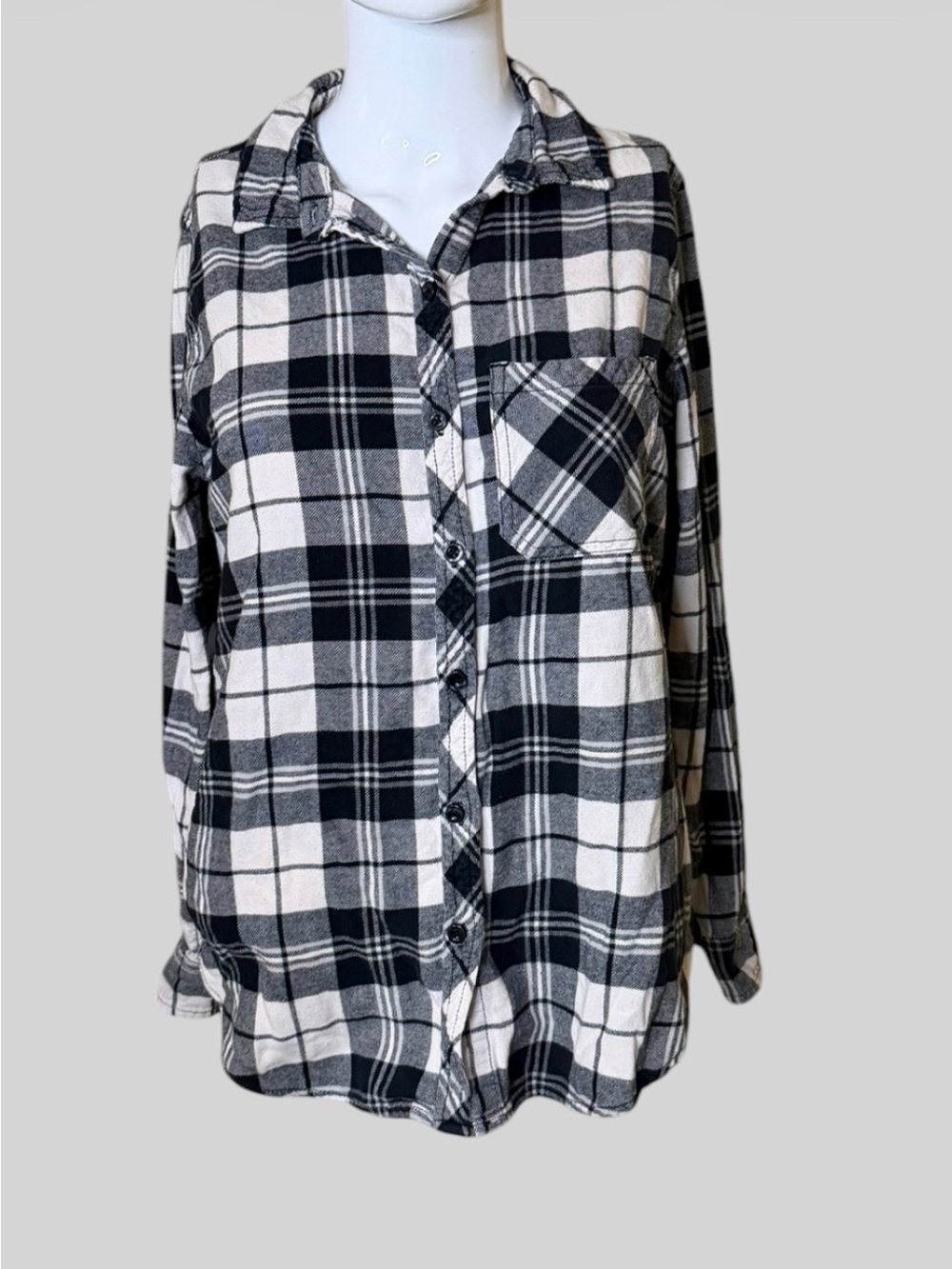 GAP Black and White Plaid Button-Down Shirt